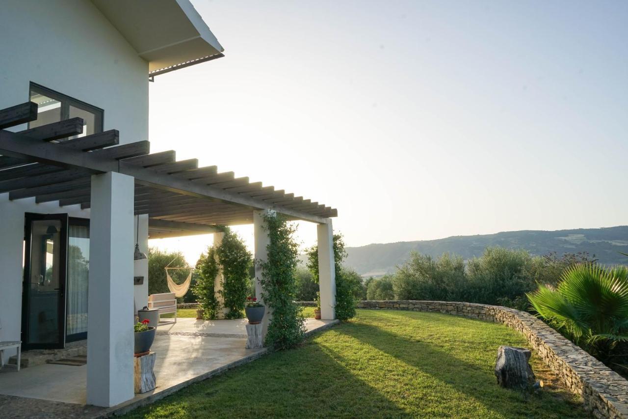 רונדה El Toro Blanco Luxury Villa In Andalucia מראה חיצוני תמונה